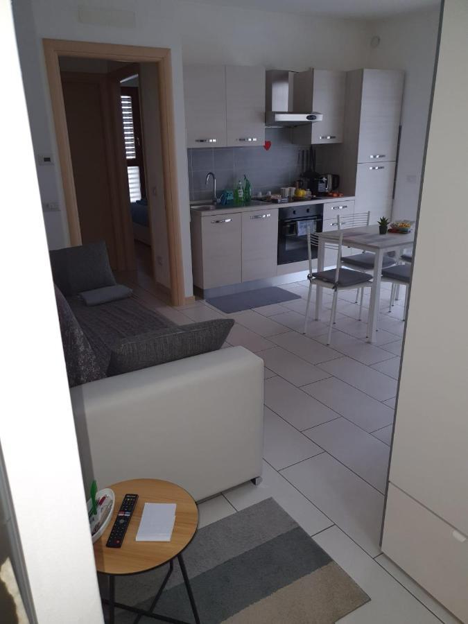 Bilocale Luminoso, Ottima Posizione Apartment Sondrio Exterior photo